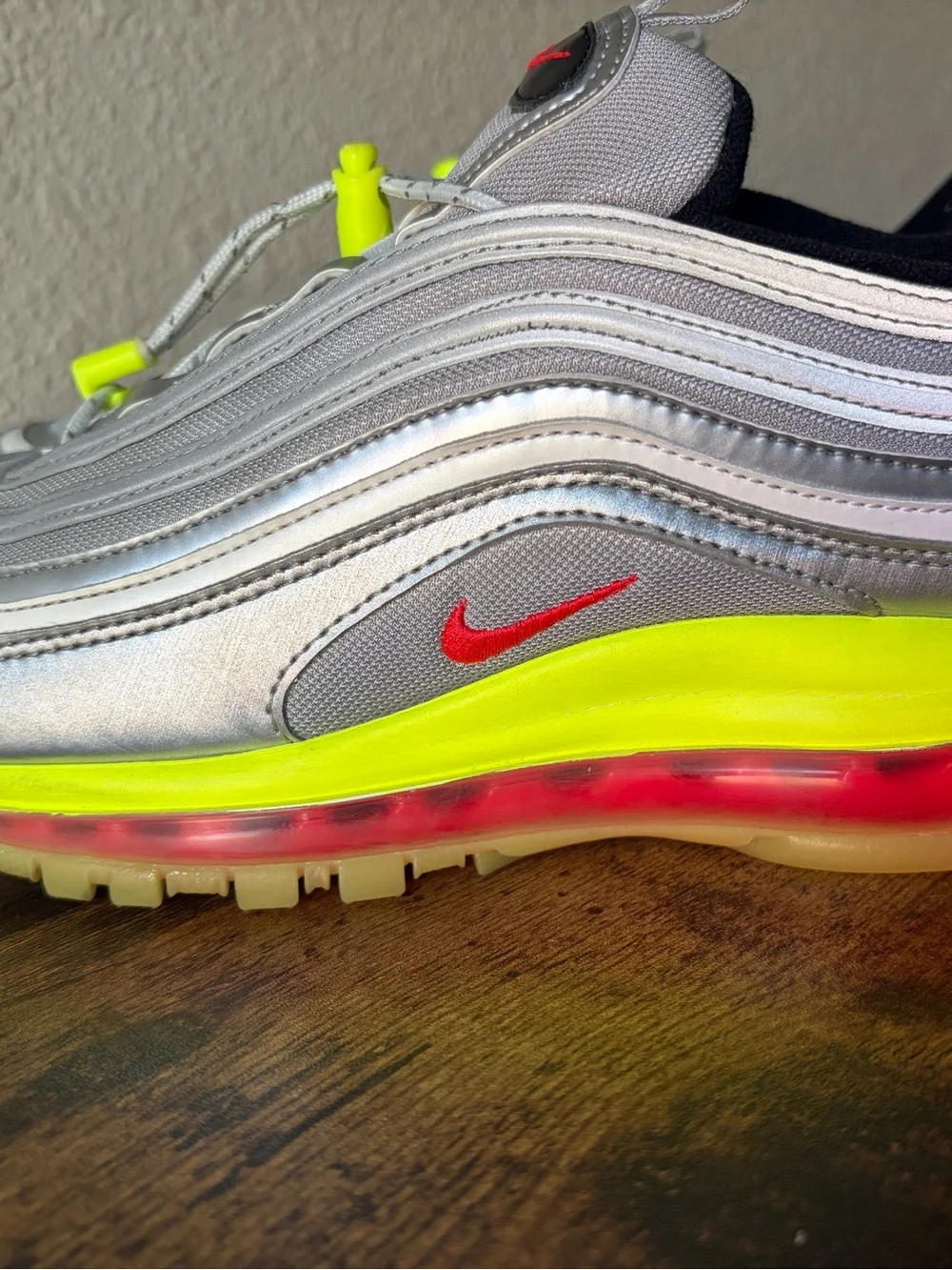 Nike Big Kids 7Y / Men’s 7 / Women’s 8.5 Air Max 97 RFT GS Silver Volt Red